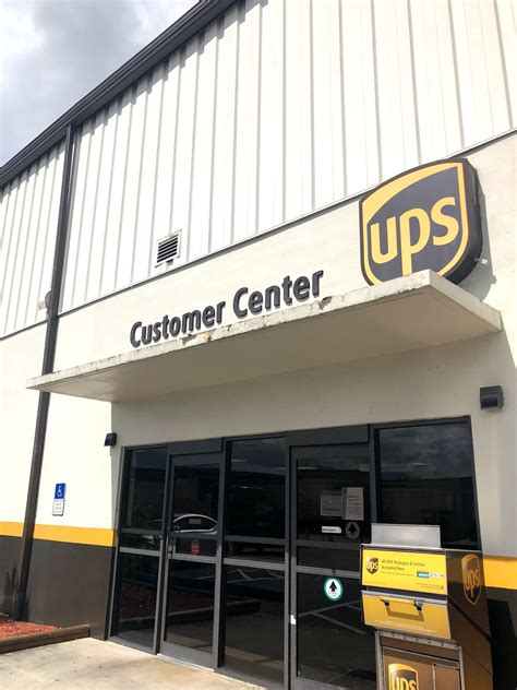 Fri 3/2/18: Contacted <strong>UPS</strong> store, <strong>UPS</strong> store on Brandon states they will have package for pick up after 1:00PM; Go to pick up package at 3:00pm, store closes early. . Ups customer center danville photos